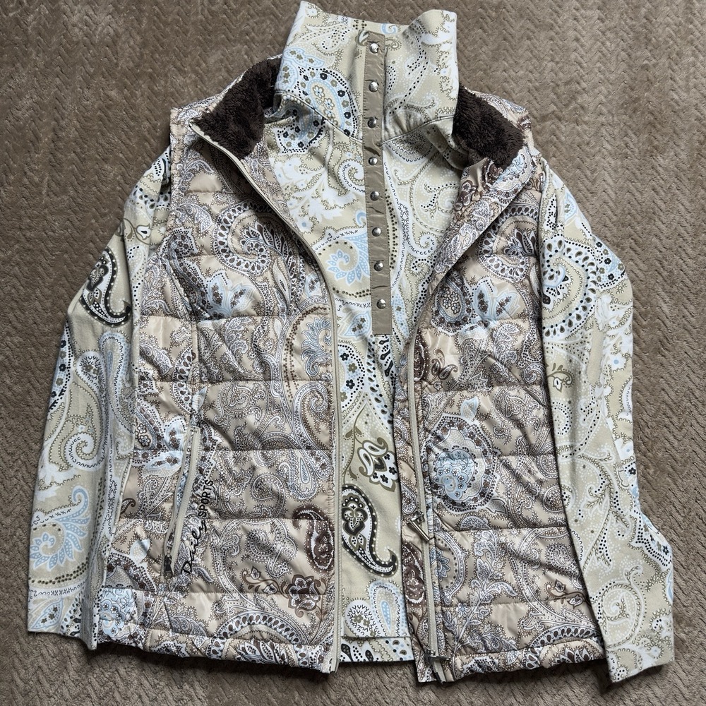 Daily Sports Vest And Button Up Shirt Woman's Golf / Western Pattern Size Large